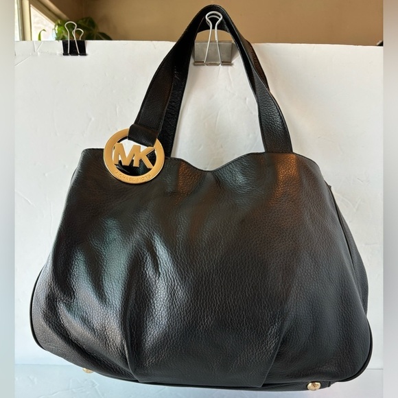 Michael Kors Pebble Leather Large Tote - Picture 5 of 12